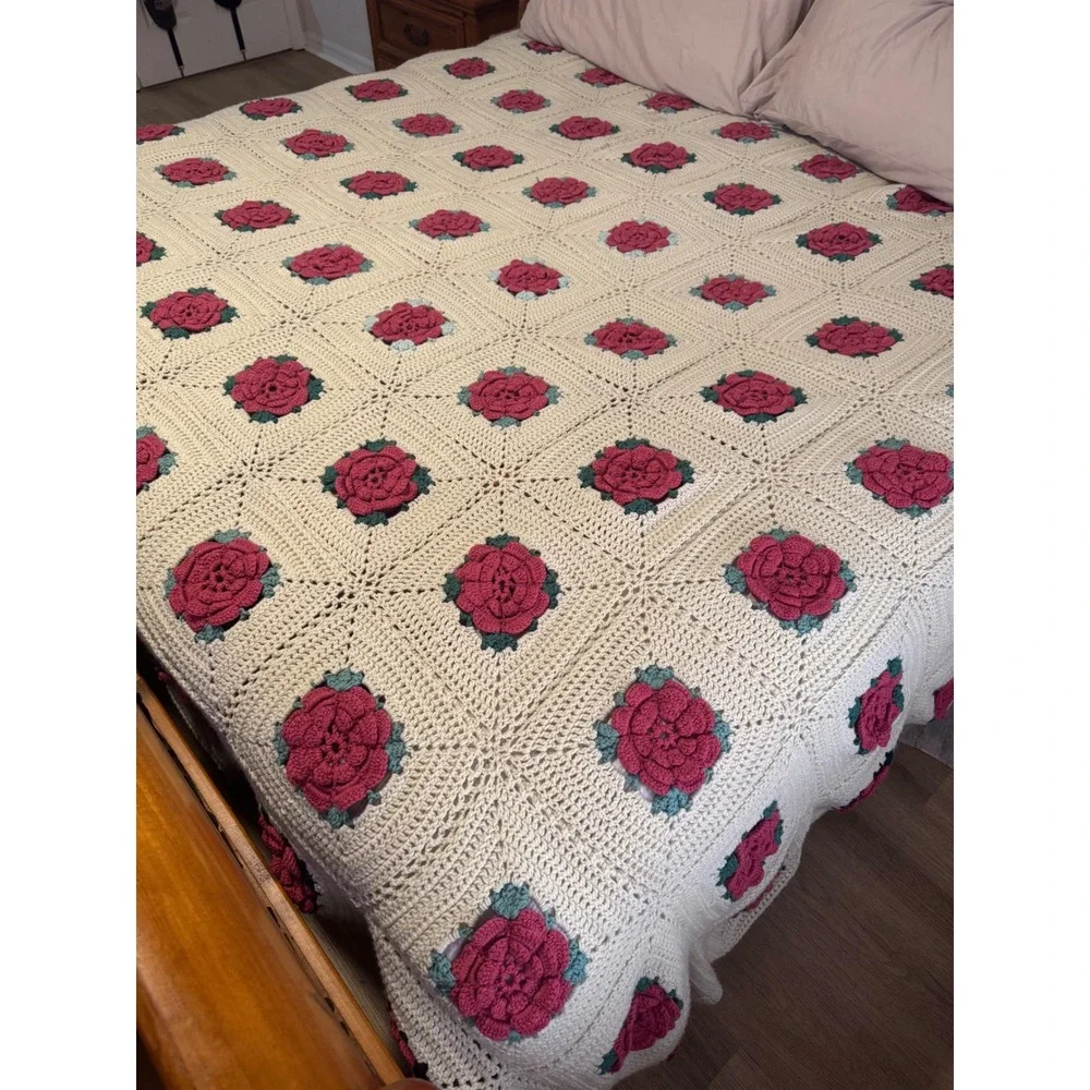 Vintage Handmade Crochet 3D Rose Granny‎ Square Afghan Blanket Cream Pink Green